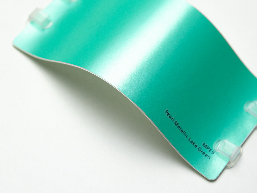 Виниловая плёнка Pearl Metallic Lake Green (жемчужный озерно-зеленый), MPE9, 1,52×17,5 м