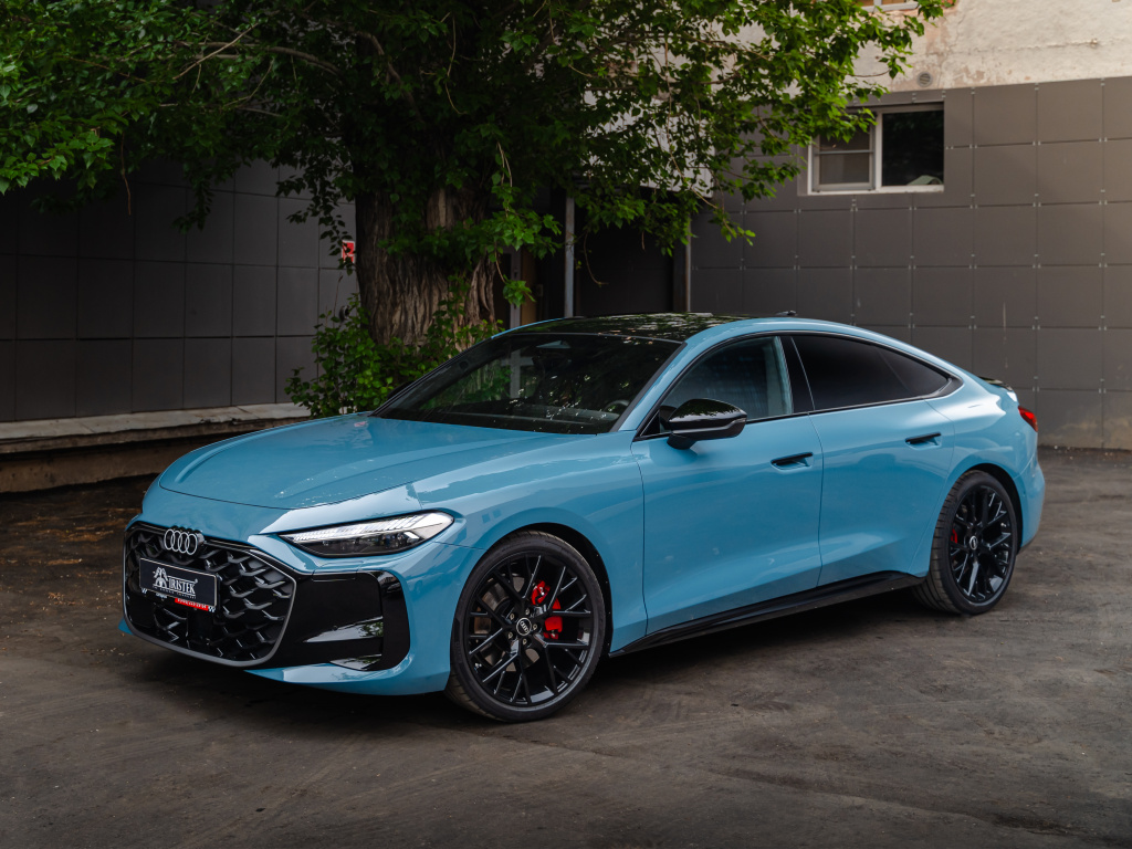 Полиуретановая пленка PPF Colors Ultra Glossy Etna Blue (Porsche) (голубой Этна), глянцевая, UC1262, 1,52×15 м