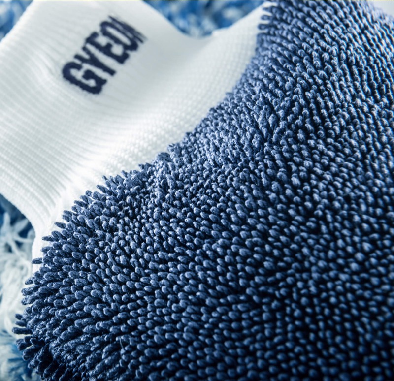 GYEON Q²M SILK MITT варежка для мойки труднодоступных мест