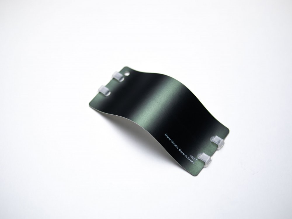 Виниловая плёнка Matte Metallic Blackish Green (черно-зеленый), MEE7, 1,52×17,5 м