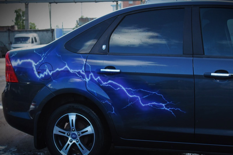 Молния аэрография на авто