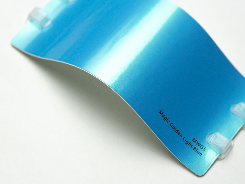 Виниловая плёнка Magic Golden Light Blue (золотистый светло-голубой), MWG5, 1,52×17,5 м