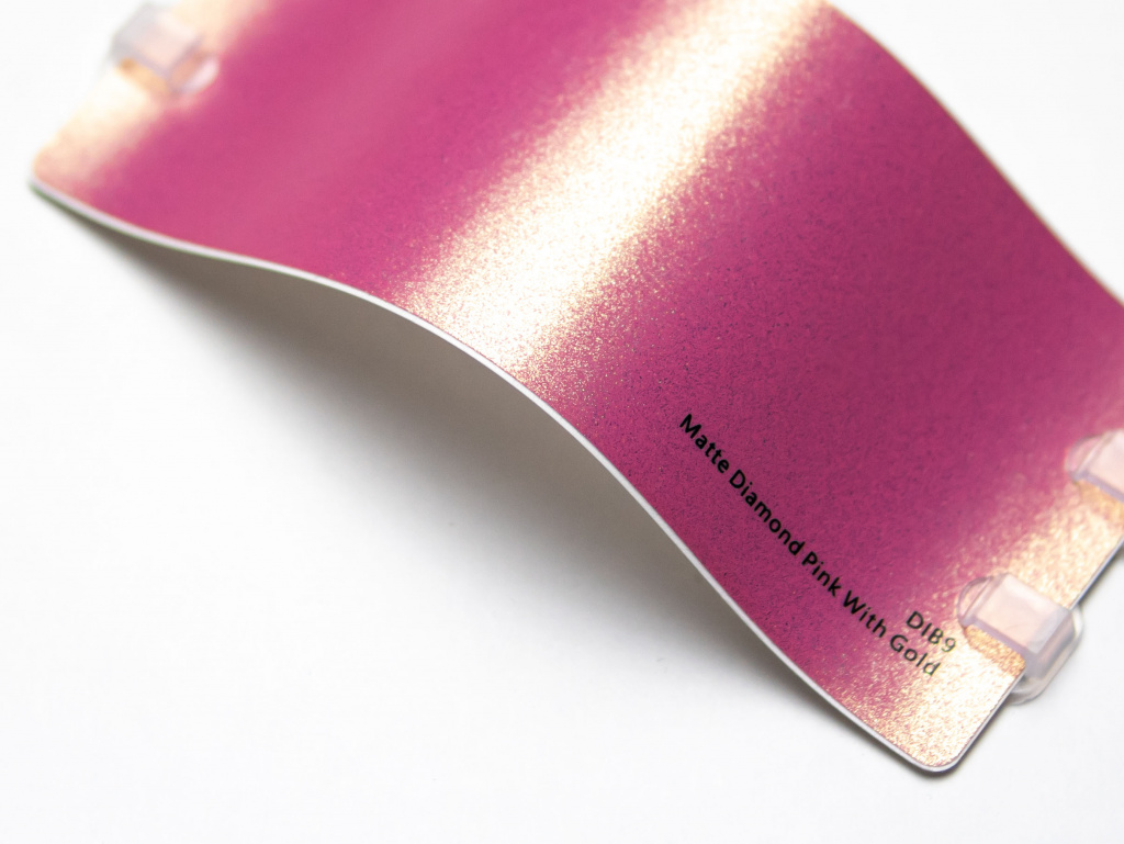 Виниловая плёнка Matte Diamond Pink With Gold (алмазный розовый с золотым), DIB9, 1,52×17,5 м