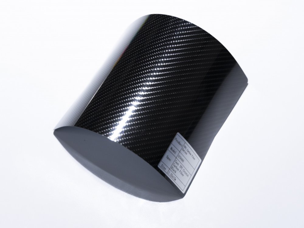 Полиуретановая пленка Crystal Carbon Fiber Black (черный карбон), глянцевая, UC9490, 1,52×15 м