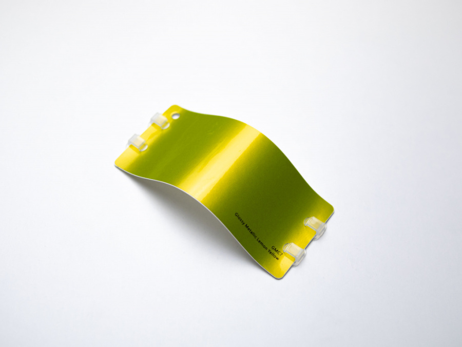 Виниловая плёнка Glossy Metallic Lemon Yellow (лимонно-желтый), глянцевая, GMC7, 1,52×17,5 м