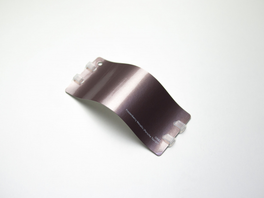 Виниловая плёнка Frozenberry Metallic Porsche Taycan (замороженная ягода), глянцевая, ORB2, 1,52×17,5 м