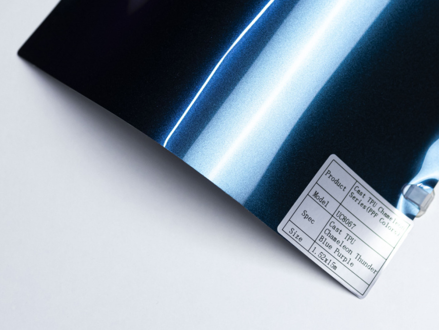 Полиуретановая пленка PPF Colors Chameleon Thunder Blue Purple (хамелеон сине-фиолетовый), глянцевая, UC8067, 1,52×15 м