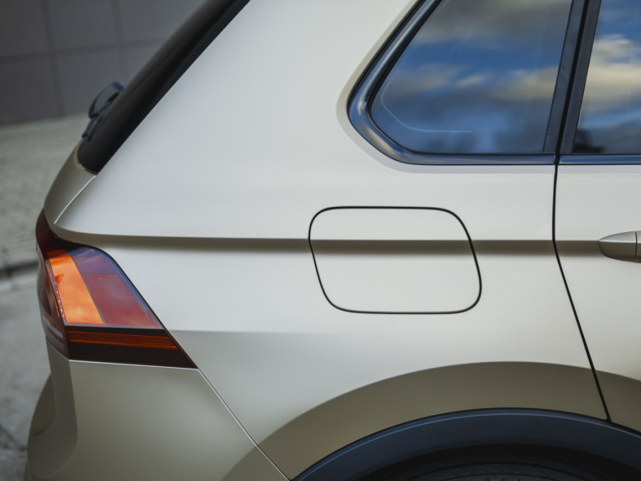 Виниловая плёнка Rocky Satin RS1031 (сатин металл Шампанское Золото)