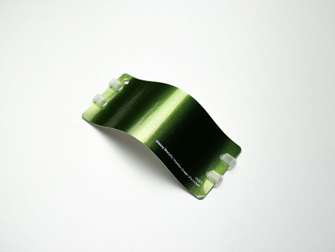 Виниловая плёнка Glossy Metallic Mamba Green Porsche (зеленый Мамба), глянцевая, ORE1, 1,52×17,5 м