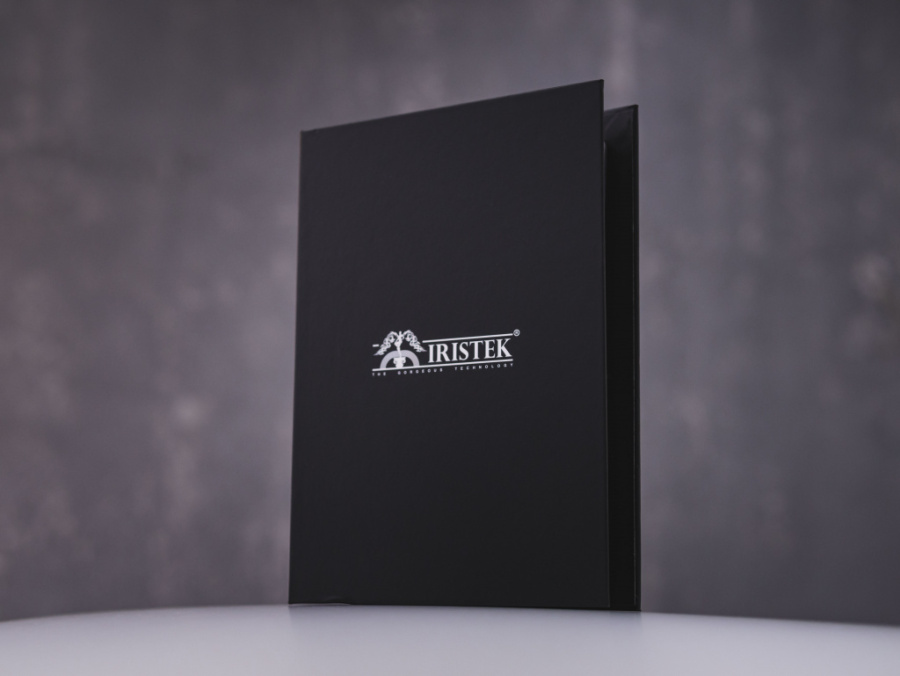 Образцы премиальной виниловой пленки IRISTEK с PET подложкой